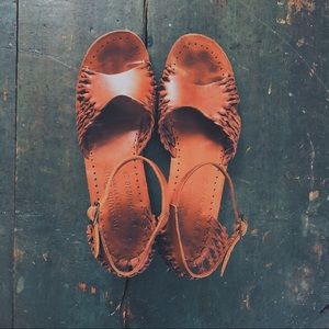 VTG Wild Pair Leather Brazil huarache sandals with buckle straps